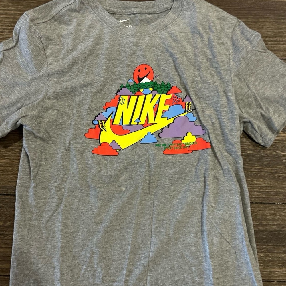 Nike Gray Tee with Vibrant Graphic